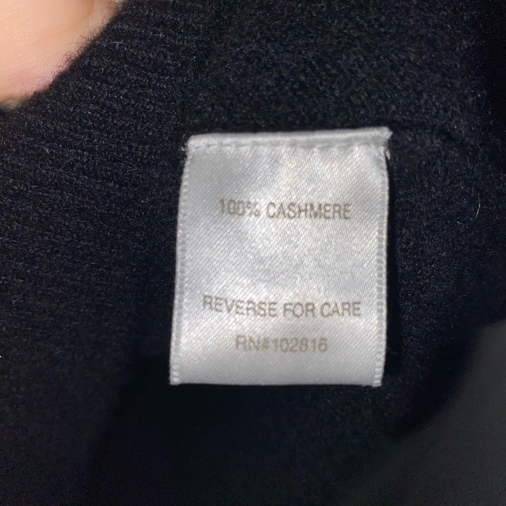 Garnet Hill Classic Black 100% Cashmere Turtleneck Sweater - Picture 4 of 6